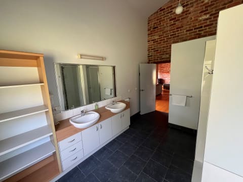 Premier Coastal Lifestyle Property plus Income