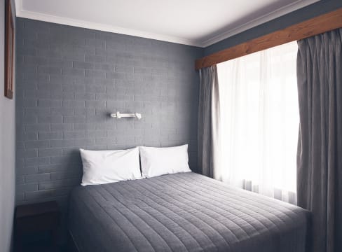 DUAL LEASEHOLD MOTEL OPPORTUNITY, NAROOMA NSW - 961ML