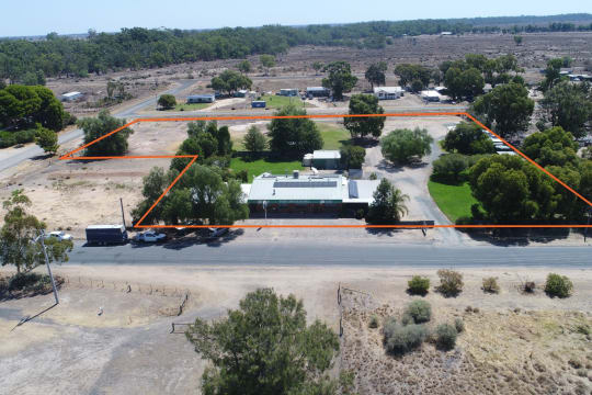 Post Office Hotel & Caravan Park