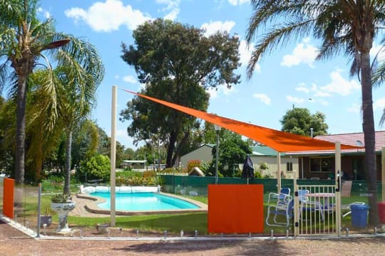 BIRCH MOTEL