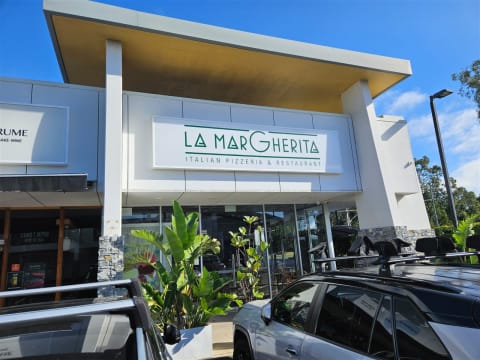 Wood-Fired Italian Gourmet Pizza DELI at Gumdale