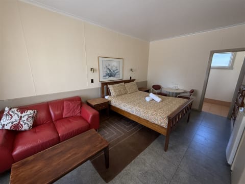 Under Contract - Profitable Leasehold Motel with Caravan Park & Camp sites in Ballarat