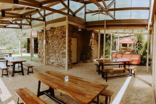 Freehold Hotel for Sale plus Adjoining Land – Pratty's Patch, Maiden Gully VIC