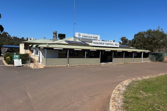 FANTASTIC SOUTH WEST CARAVAN PARK
