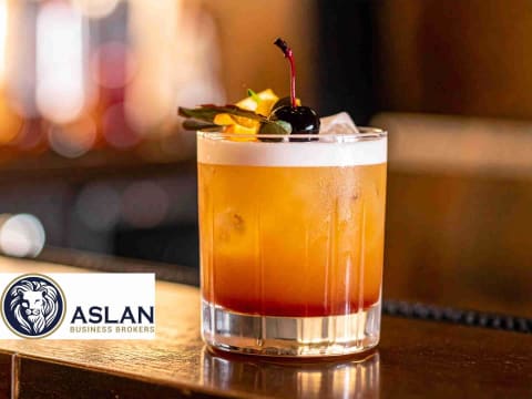 BAR/RESTAURANT BUSINESS FOR SALE