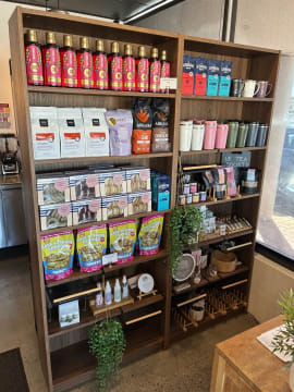 CHARMING ESTABLISHED CAFE FOR SALE