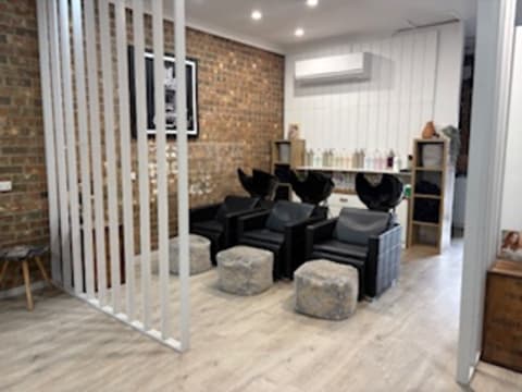Hair Salon Aldinga for sale