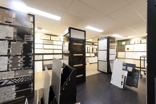 LEASEHOLD - Yarra Flooring & Blinds, Yarrawonga VIC - 1P0538