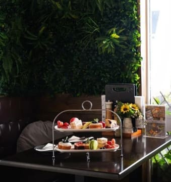 Lumos Café Restaurant