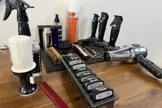 LEASEHOLD - Morv The Barber, Corowa NSW - 1P0587