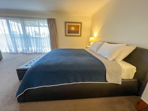 PRIME COASTAL FREEHOLD - 1576MF