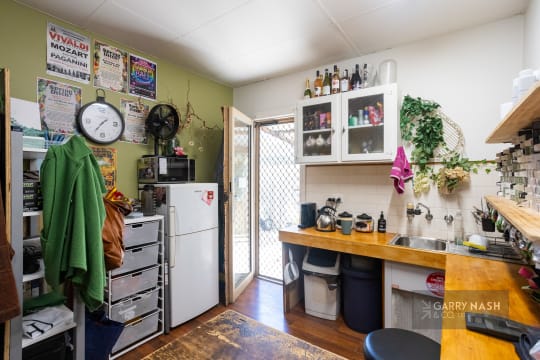PROFITABLE HAIRDRESSING SALON IN THE HEART OF BEECHWORTH