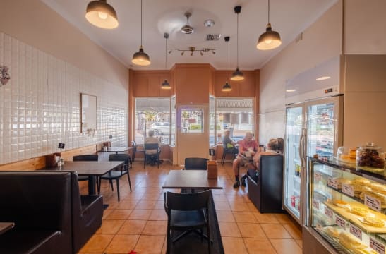 Well-Known Adelaide Café & Grill in Goodwood – 200+ Google Reviews | Genuine Retirement Sale