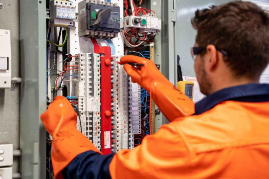 Market-Leading Queensland Electrical Contracting Business  30+ Years of Proven Success