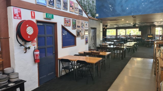 Missing Gorilla - A spacious family friendly pub and live music venue.