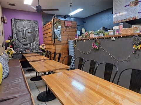 Established Thai Restaurant - Strong Local Following