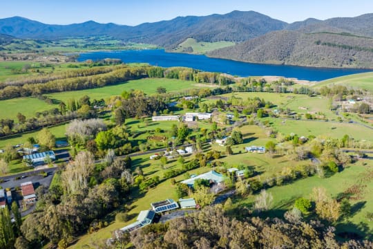 Queen's Cottage, Khancoban – Where the Murray & Snowy Mountains Lifestyle Meet