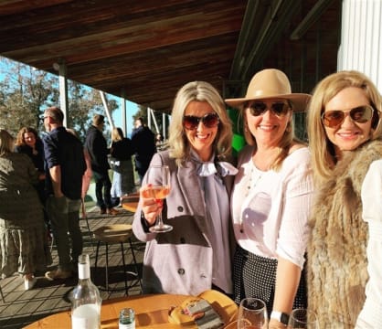 WINE, CRAFT BEER AND FOOD TOUR GUIDE BUSINESS - EASY TO RUN - BE YOUR OWN BOSS!