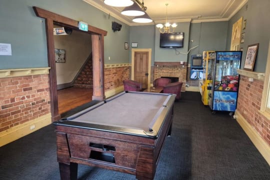 SOLD - Star Hotel, Rutherglen