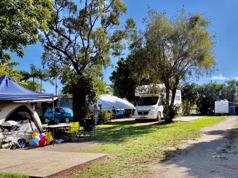 Far North Queensland Coastal Tropical Caravan Tourist Park - 896CPL