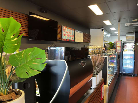Exceptional Café Opportunity