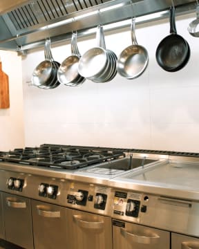 Profitable Pizza Restaurant for Sale – Liverpool Area | $30k Sales PW | Fully staffed