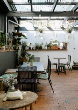Profitable Courtyard Cafe close to CBD, $12-14K Sales, Huge Opportunity for Further Growth!