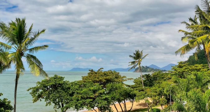 Beachfront Lifestyle & Income – Holiday Management Rights, Trinity Beach – ID 9148