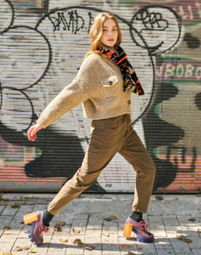 Premium Ladies Styling Boutique Business for Sale SV1614