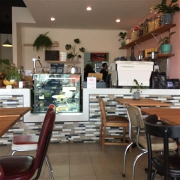 CAFE SUNSHINE - Full LIQUOR LICENCED CAFE &RESTAURANT