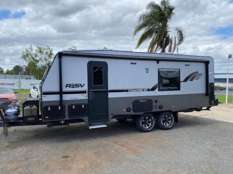 Caravan / RV Sales & Repair Business