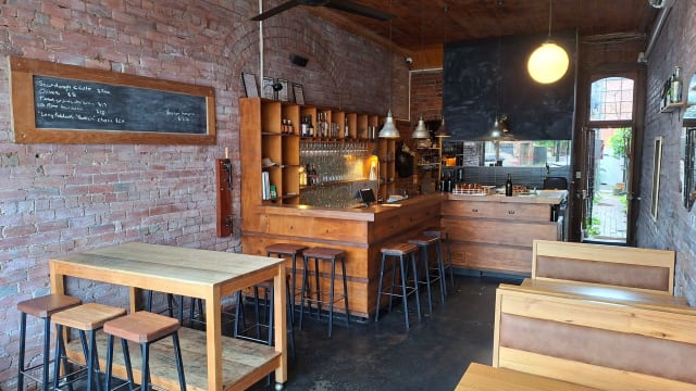 UNDER OFFER - Bar Gloria