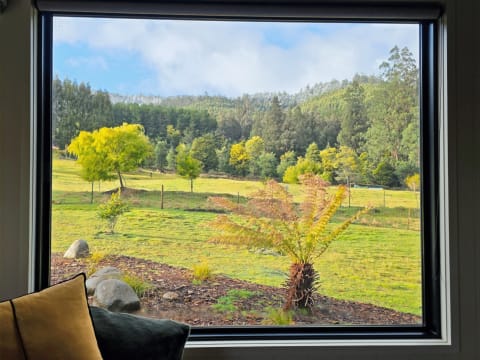 LUXURY TOURISM RETREAT & LIFESTYLE PROPERTY | APPROVED EXPANSION | TASMANIA