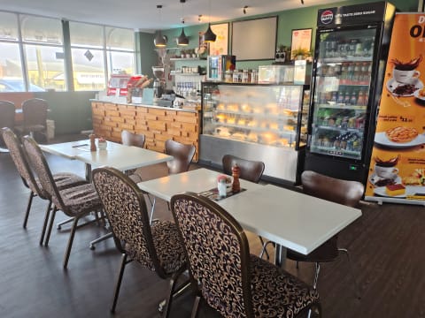 Established Franchise Café  - Strong Brand, Loyal Customers, Proven Systems