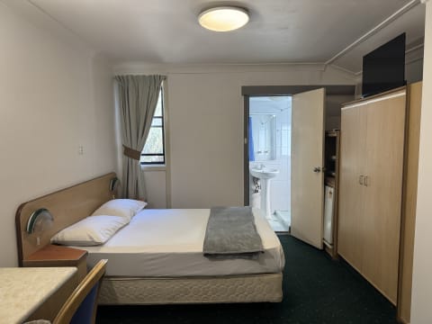 RARE, SYDNEY FREEHOLD CASHFLOW MONEY EARNER - 2918MF