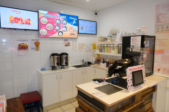 FROZEN YOGURT & BUBBLE TEA