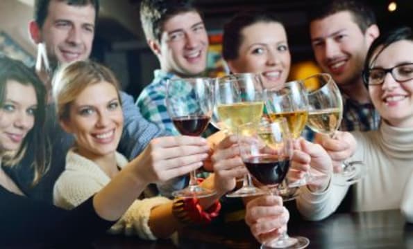 BURGERS - BRAND NEW SHOP.   5PM- 9PM.   RENT: $850PW.   TAKING $11000PW.  2 PERSON  OPERATION