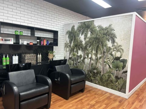 Well Established Hair and Beauty Salon in Busy Coolbellup Shopping Centre