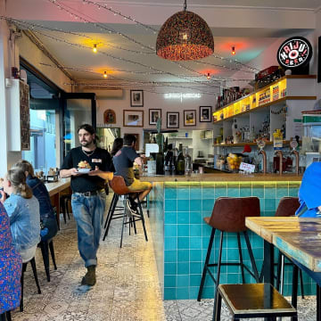 ALL OFFERS CONSIDERED - TACOS Y LIQUOR GEELONG FOR SALE
