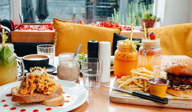 Profitable Café with Strong Coffee Sales and Cheap Rent