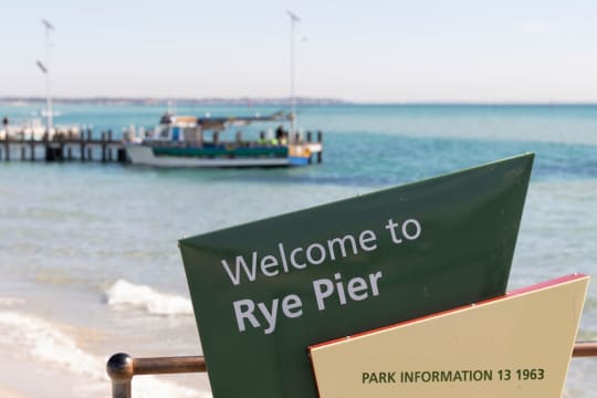 Calling all Pizza Lovers to the HOT MORNINGTON PENINSULA BEACH AREA IN RYE