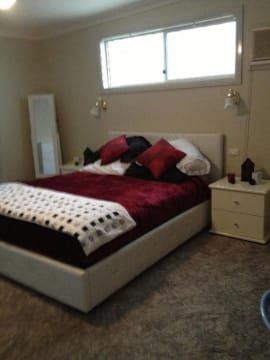 NOT JUST A BUSINESS BUT A CASUAL WAY OF LIFE! -  INCLUDES RESIDENCE & BUSINESS!