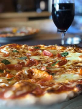 Profitable Pizza Takeaway | $13K+ Weekly Sales | Rent $810/Wk | Prime Location [2509062]