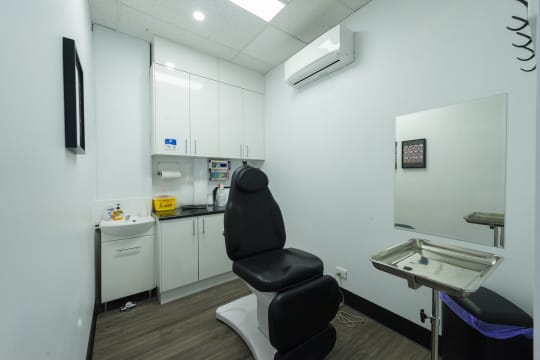 LEASEHOLD - Twin City Tattoo & Body Piercing, Wodonga VIC - 1P0522