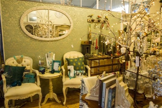 WELL KNOWN BRIDAL, JEWELLERY & GIFT BOUTIQUE FOR SALE - ESTABLISHED 11 YRS