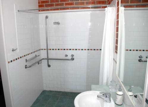 UNDER CONTRACT - Poachers Paradise Motel, Rutherglen VIC - 1P0523