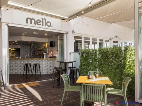 Gorgeous Fit-Out | Prime Coastal Location | Turnkey Opportunity