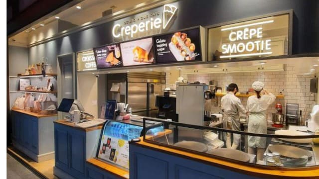 Fully Fitted Dessert Kiosk Opportunity Prime Shopping Centre Location
