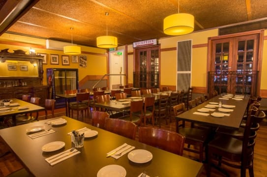 ICONIC MELBOURNE HOSPITALITY INSTITUTION + ACCOMMODATION BUSINESS | DUAL INCOME | PRIME ST KILDA ...