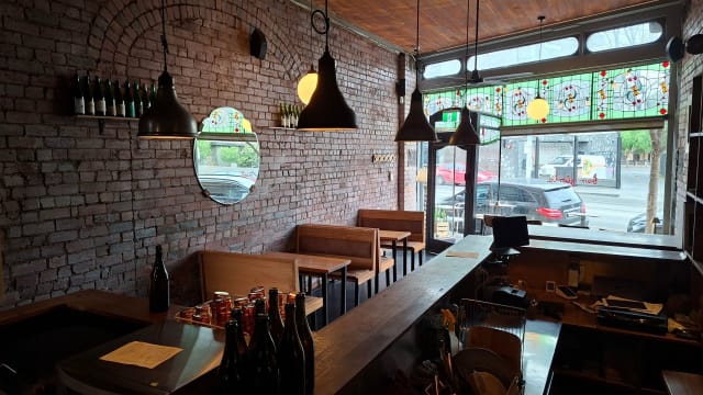 UNDER OFFER - Bar Gloria